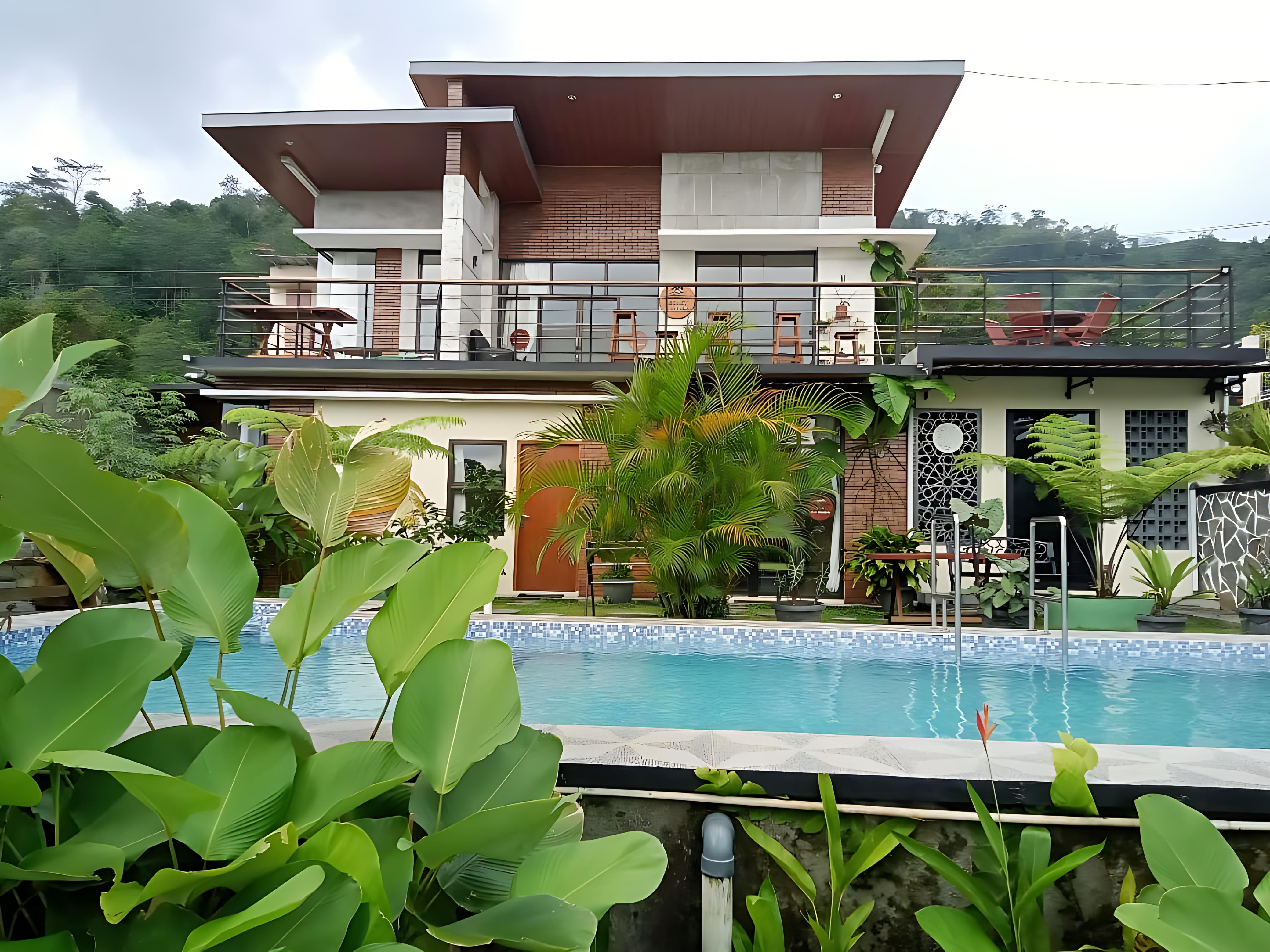 Villa Keluarga Syar'i H & Yoens Kemuning