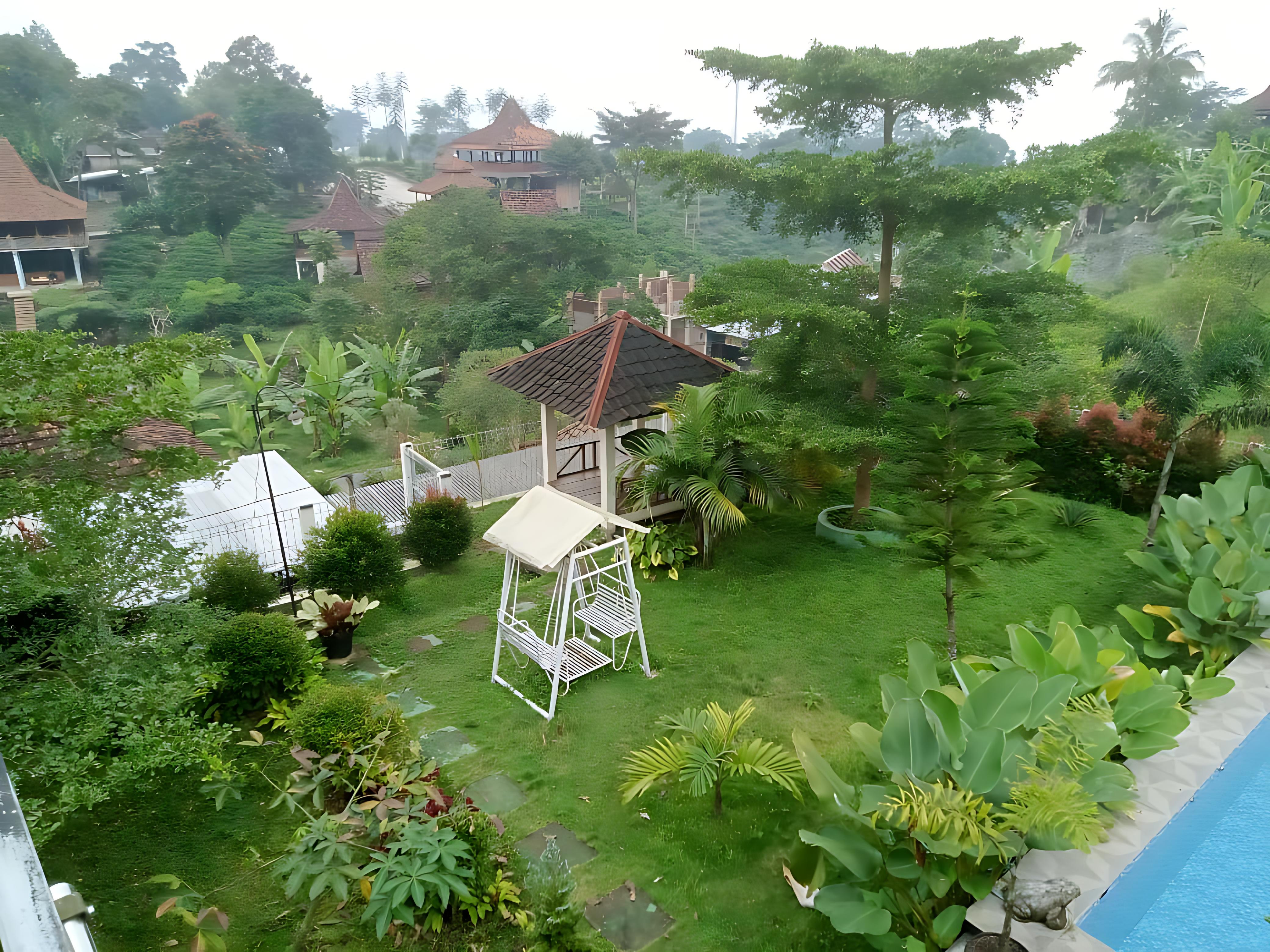 Villa Keluarga Syar'i H & Yoens Kemuning