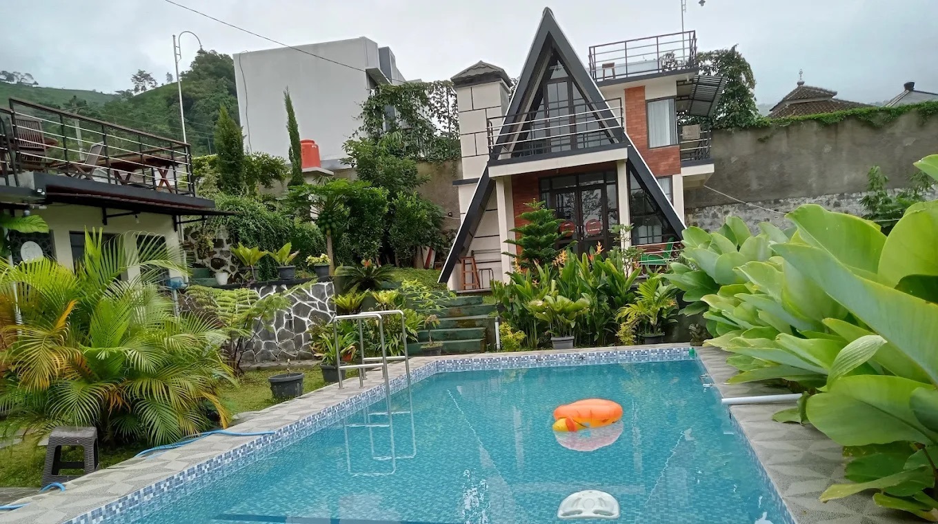 Villa Keluarga Syar'i H & Yoens Kemuning